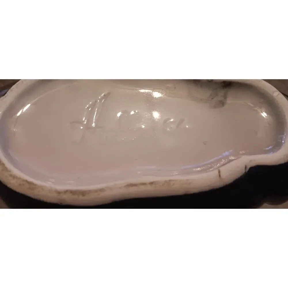 HULL NOVELTY POTTERY GLASS CORNUCOPIA 11